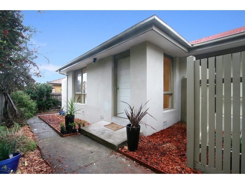 4/8 Chauvel Street, Bentleigh East VIC 3165