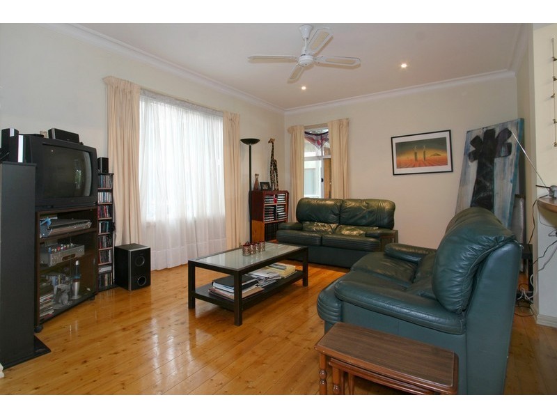 61 Amaroo Street, Chadstone VIC 3148