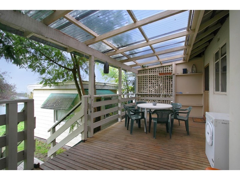 61 Amaroo Street, Chadstone VIC 3148