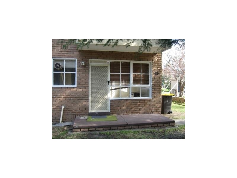 2/25 Gardiner Road, Clayton VIC 3168