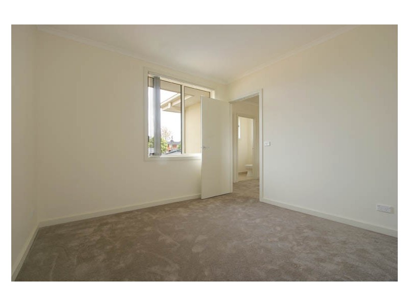 18 Dooga Street, Clayton VIC 3168