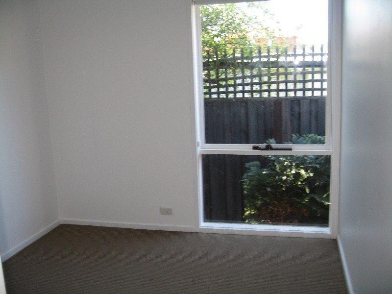 2/10 Kaybrook Court, Oakleigh South VIC 3167