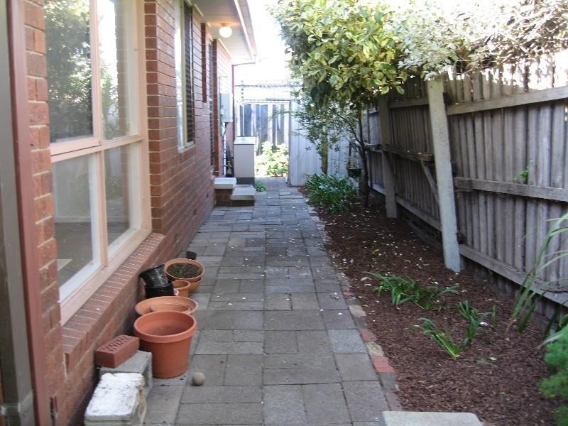 2/10 Kaybrook Court, Oakleigh South VIC 3167