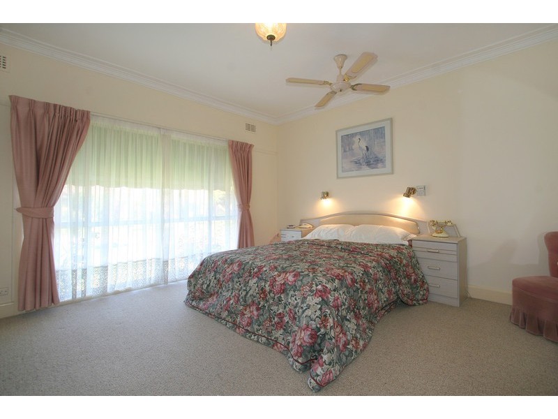 69 carmichael Road, Oakleigh East VIC 3166