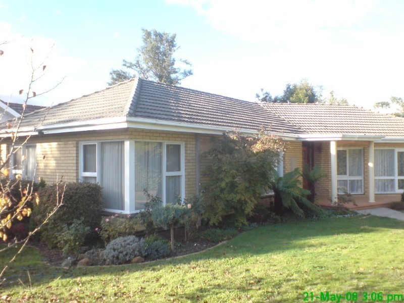 14 Swanson Crescent, Chadstone VIC 3148