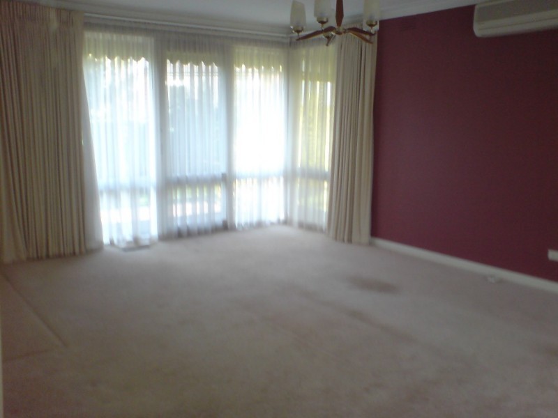 14 Swanson Crescent, Chadstone VIC 3148