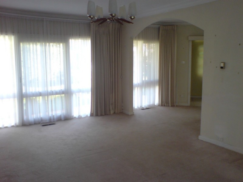 14 Swanson Crescent, Chadstone VIC 3148