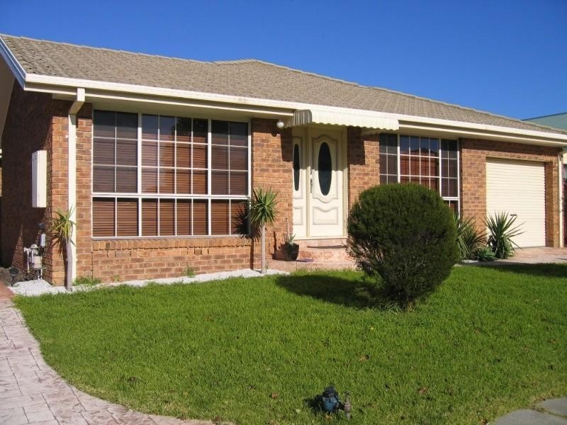 1/4 Brookland Court, Mulgrave VIC 3170