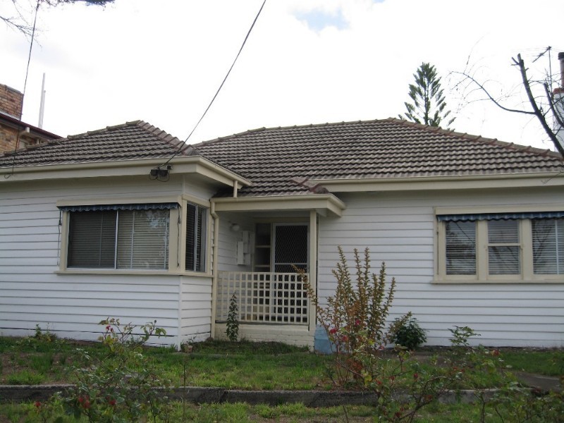 14 Crosbie Road, Carnegie VIC 3163