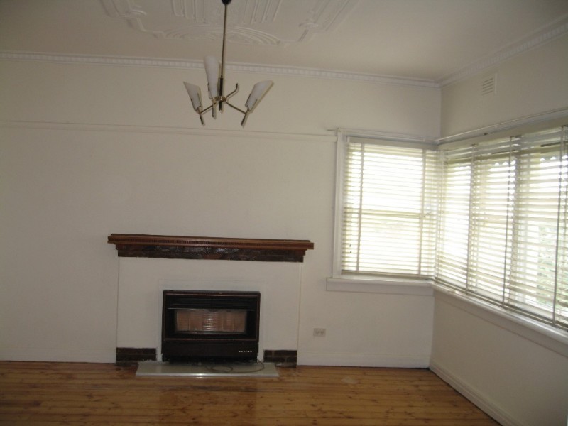 14 Crosbie Road, Carnegie VIC 3163