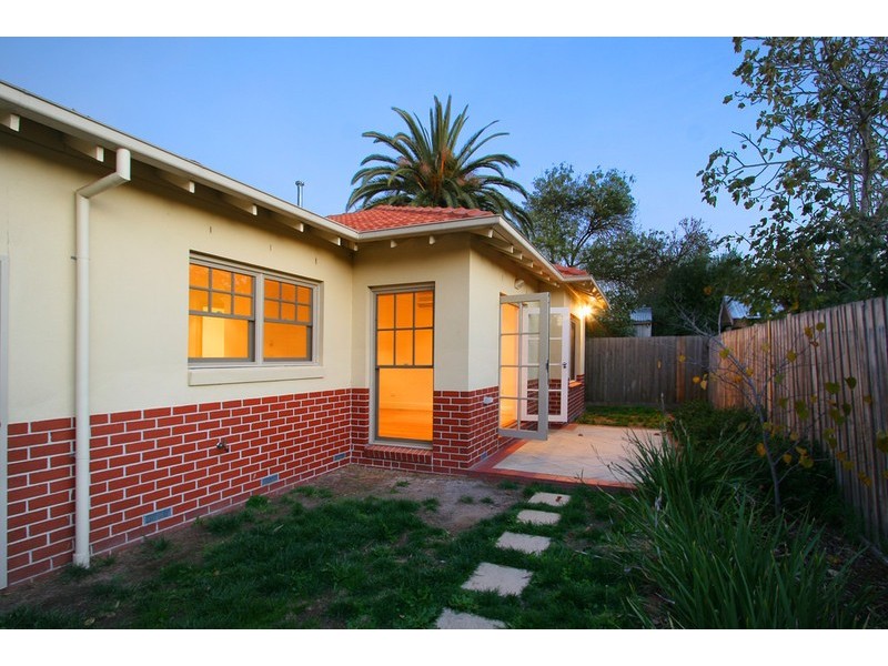 7 Dalston Road, Hughesdale VIC 3166