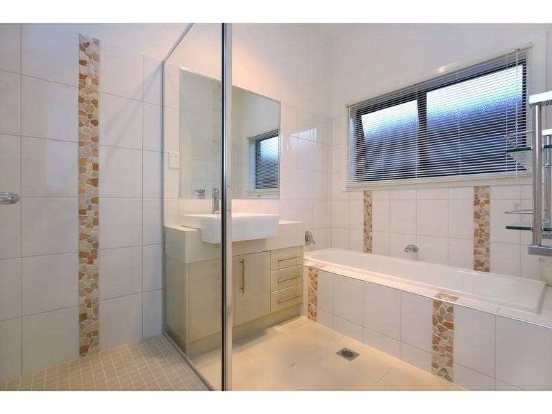 50 Hotham Street, Hughesdale VIC 3166