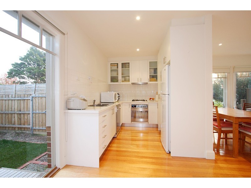 36 Darling Street, Hughesdale VIC 3166