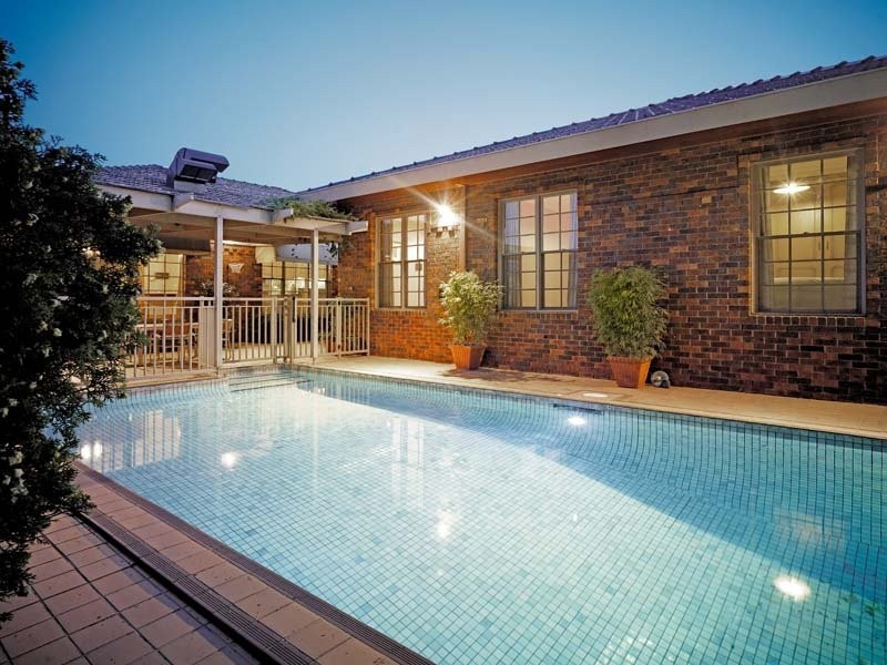 27 Gwingana Crescent, Glen Waverley VIC 3150