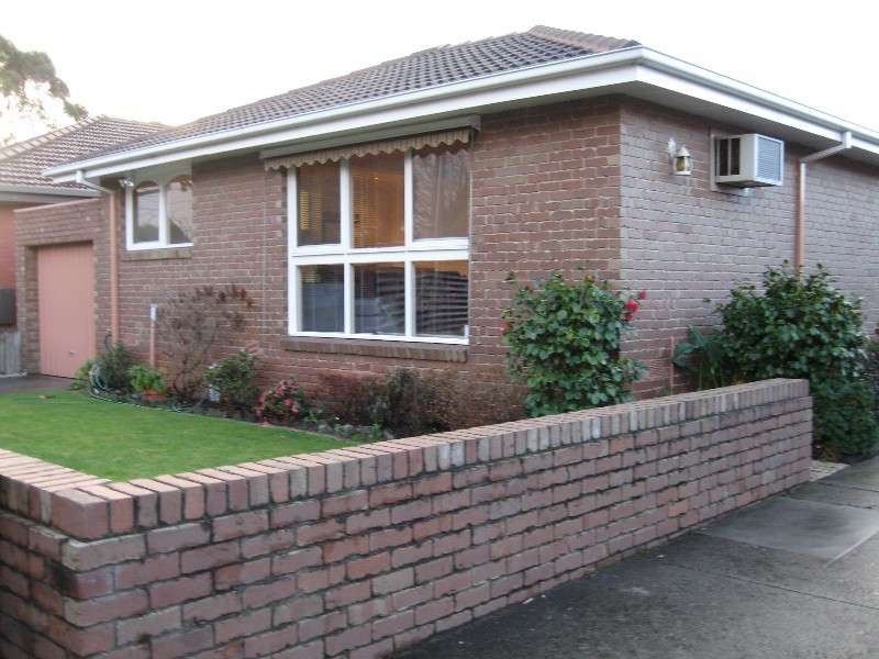 89 Kangaroo Road, Hughesdale VIC 3166