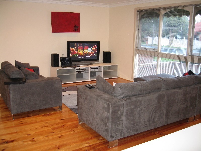 89 Kangaroo Road, Hughesdale VIC 3166