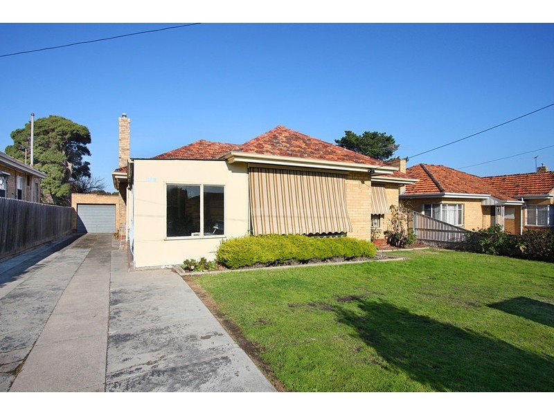 1090 North Road, Bentleigh East VIC 3165