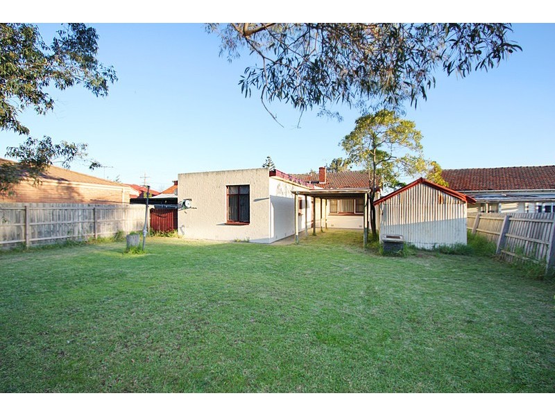 63 Carlisle Crescent, Hughesdale VIC 3166