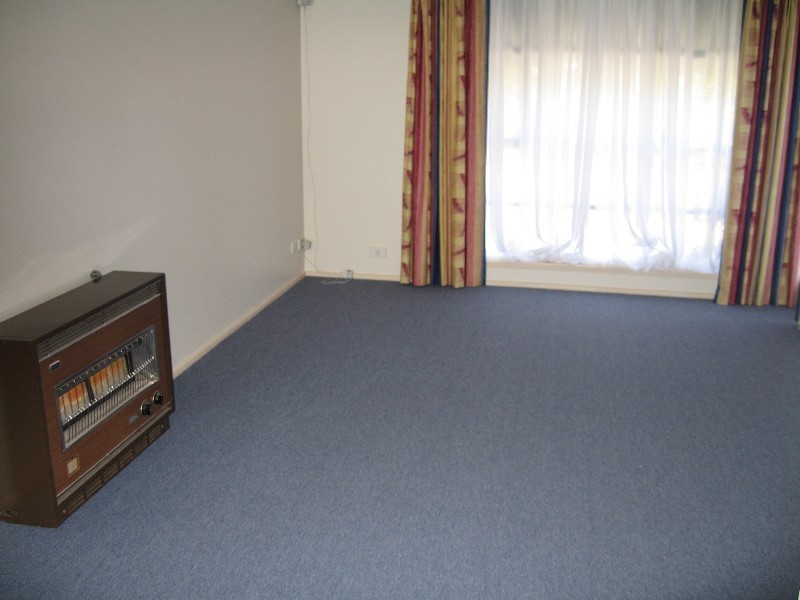 2/24 Kelvinside Road, Noble Park VIC 3174