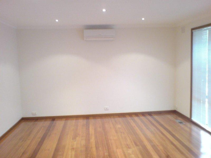 2/12 Rugby Road, Hughesdale VIC 3166