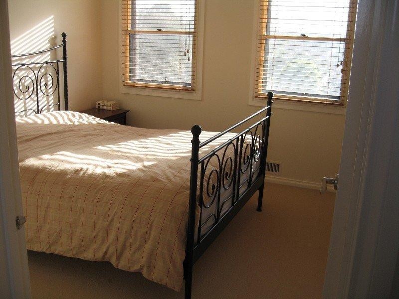 90 Batesford Road, Chadstone VIC 3148