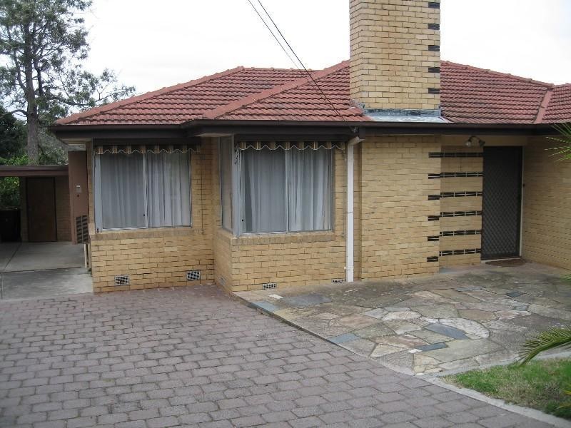 15 Trent Court, Notting Hill VIC 3168