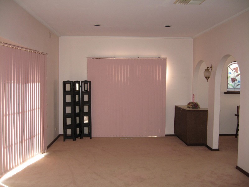 124 Waverley Road, Chadstone VIC 3148