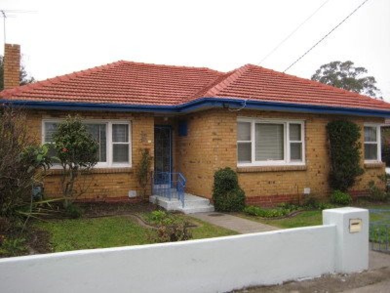 18 Thomas Street, Clayton VIC 3168