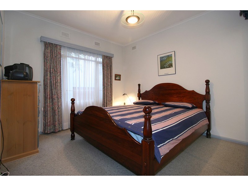 12 Elaroo Street, Chadstone VIC 3148