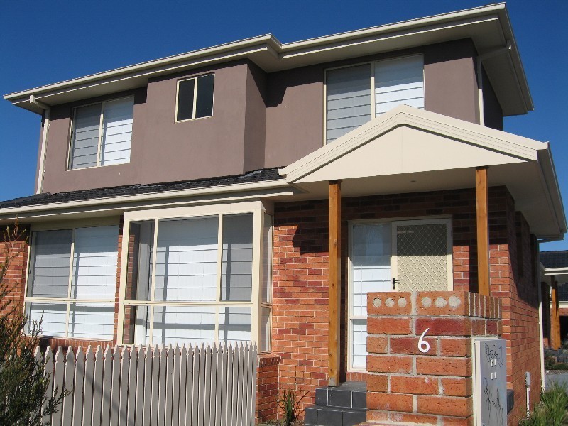 1/6 Maltarra Street, Clayton VIC 3168
