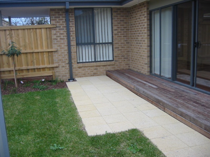 2/30 Manoon Road, Clayton South VIC 3169