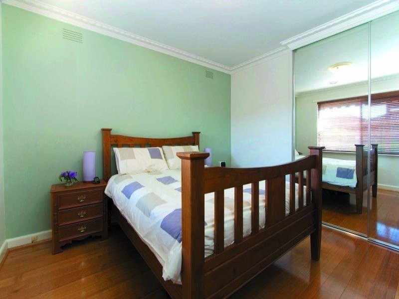 3 Garden Avenue, Glen Huntly VIC 3163