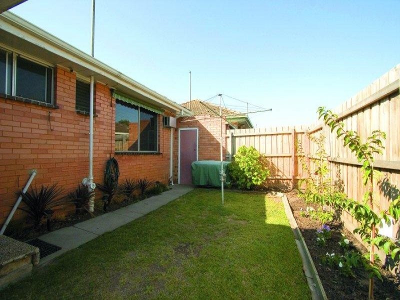 3 Garden Avenue, Glen Huntly VIC 3163