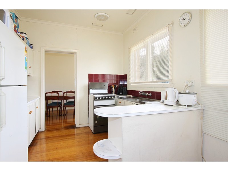 4 SilverAsh Avenue, Ashwood VIC 3147