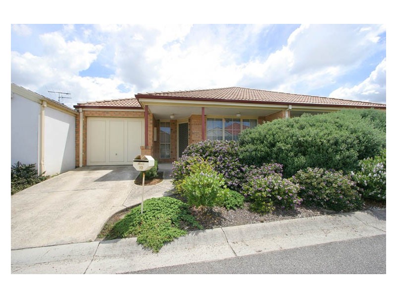 19 Elmtree Terrace, Chadstone VIC 3148