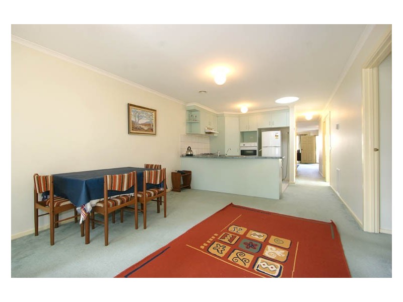 19 Elmtree Terrace, Chadstone VIC 3148