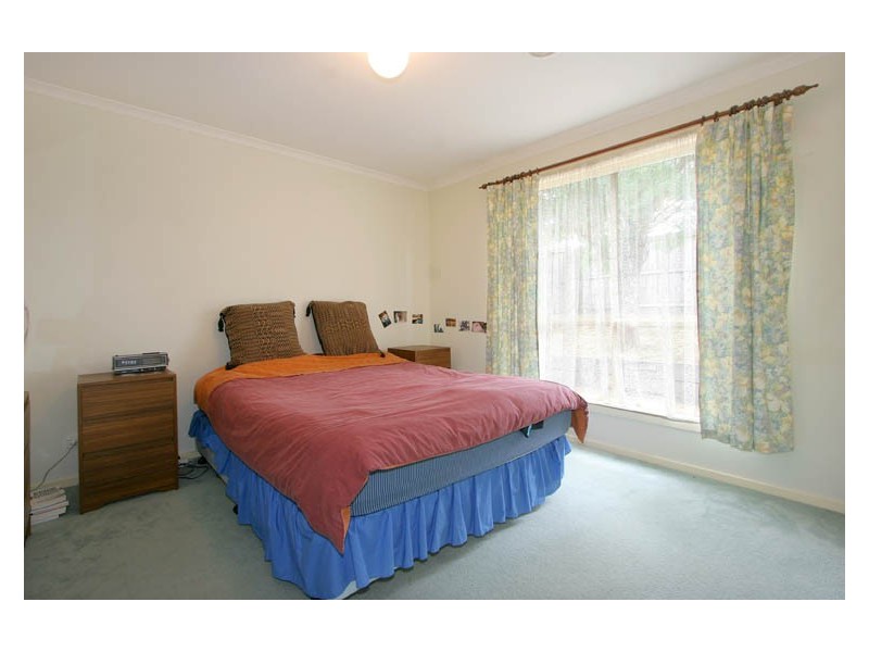 19 Elmtree Terrace, Chadstone VIC 3148