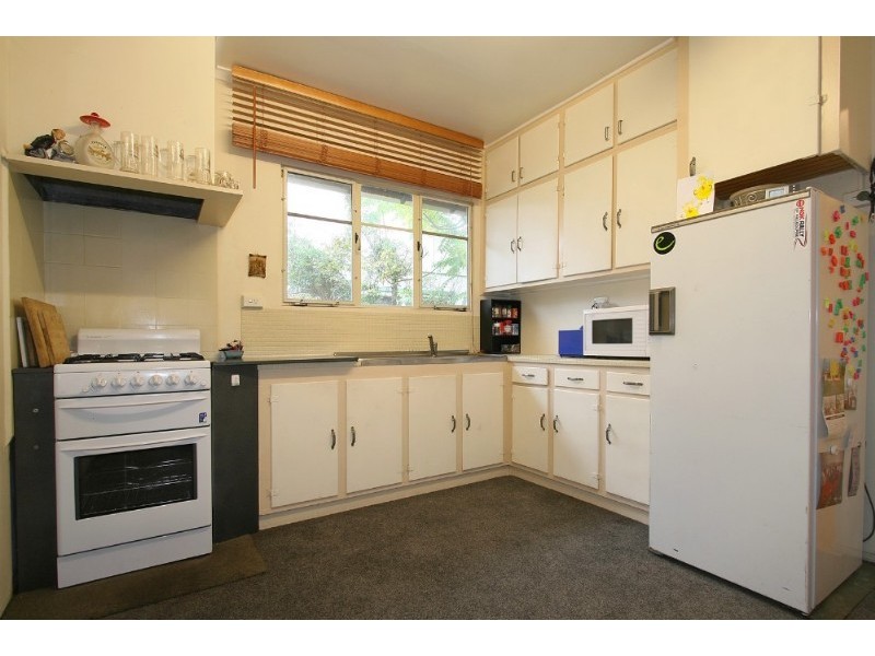 61 Amaroo Street, Chadstone VIC 3148