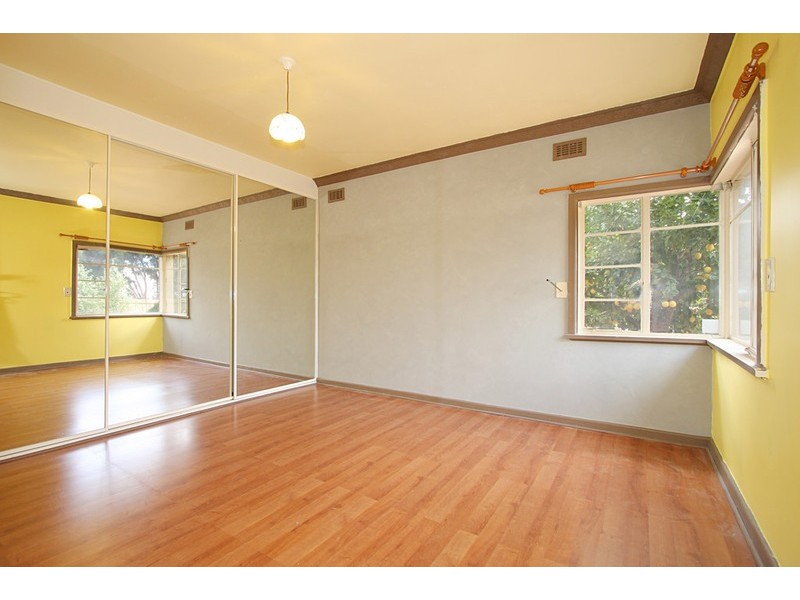 1/76 Haughton Road, Oakleigh VIC 3166