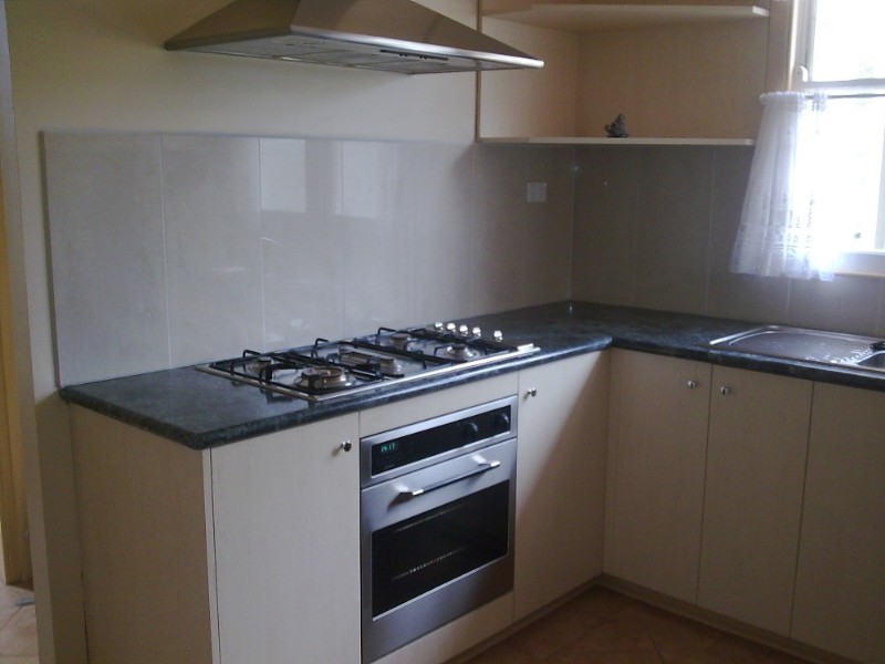 18 Brine Street, Hughesdale VIC 3166