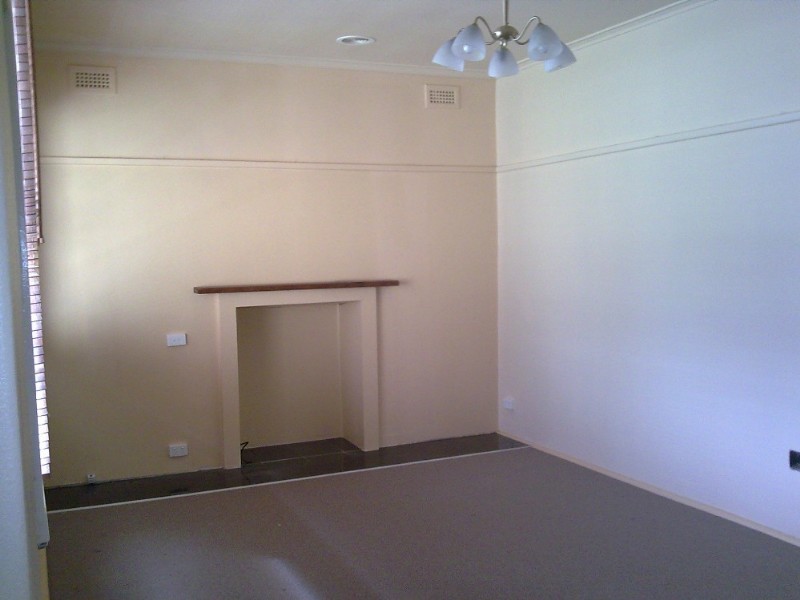 18 Brine Street, Hughesdale VIC 3166