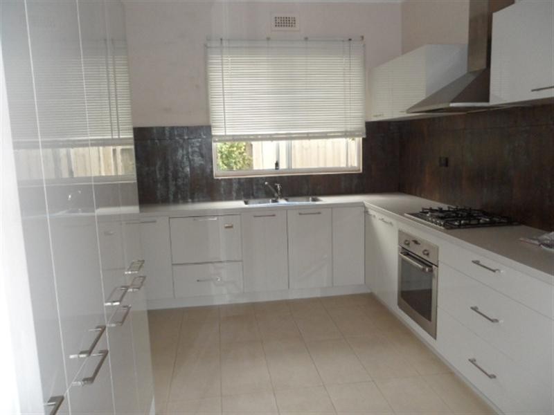 1/20 Elaroo Street, Chadstone VIC 3148