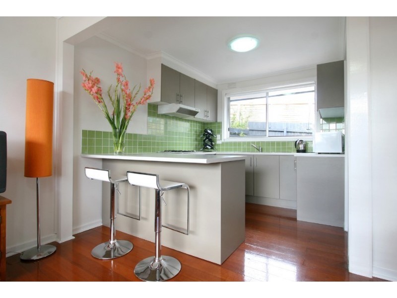 2/10 Stapley Crescent, Chadstone VIC 3148