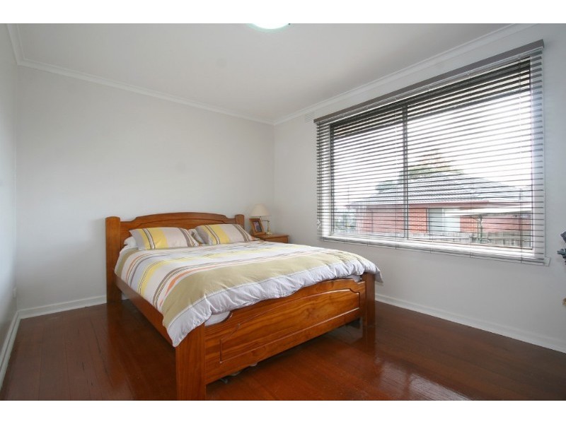 2/10 Stapley Crescent, Chadstone VIC 3148