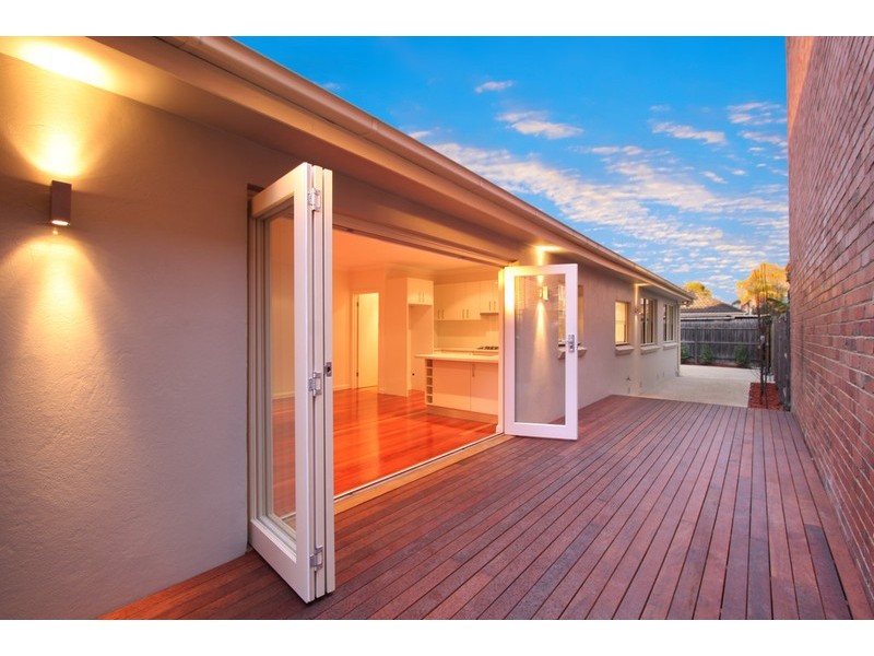 2/180a Warrigal Road, Oakleigh VIC 3166