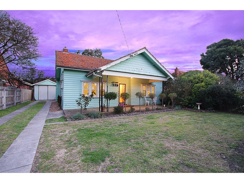 14 Eleebana Avenue, Hughesdale VIC 3166