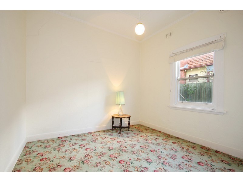 14 Eleebana Avenue, Hughesdale VIC 3166