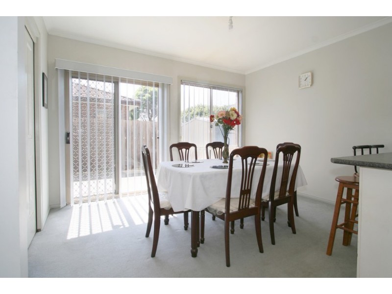 4/6 Bevan Avenue, Clayton South VIC 3169