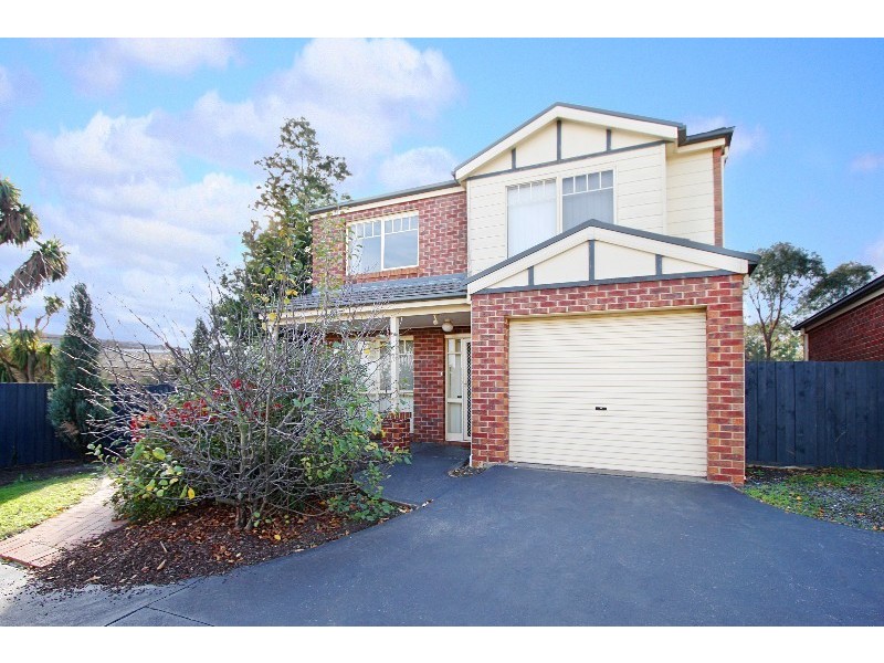 2/31 Kierens Way, Chadstone VIC 3148