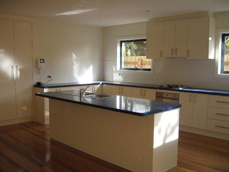 13 Jordan Street, Clayton VIC 3168